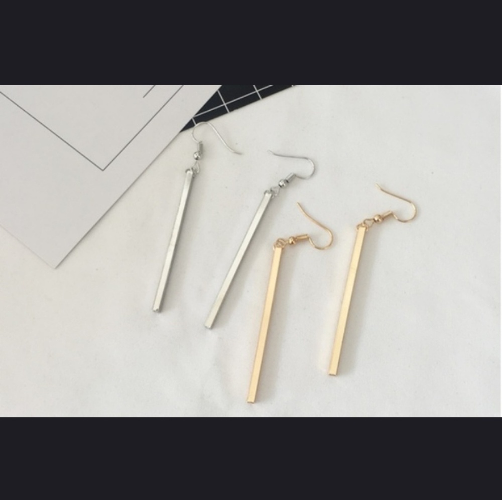 BNIP Gold Bar Drop earrings